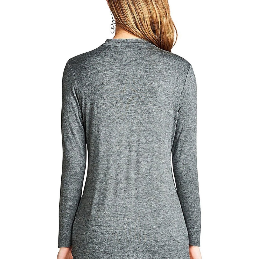 Online Exclusive Gray V-Cutout Top - Picture 3 of 3